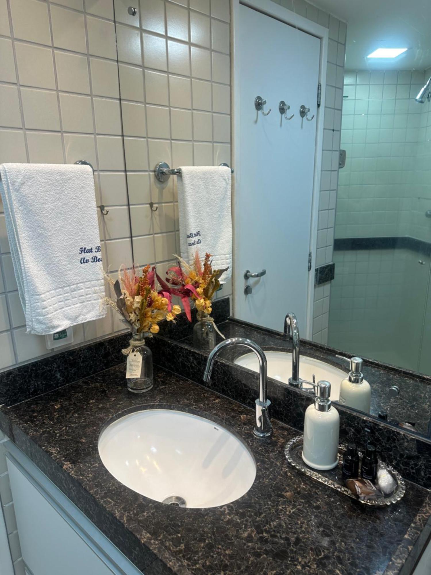2704 Flat Beira Mar Av Boa Viagem Vista Deslumbrante E Com Cozinha Aparthotel *